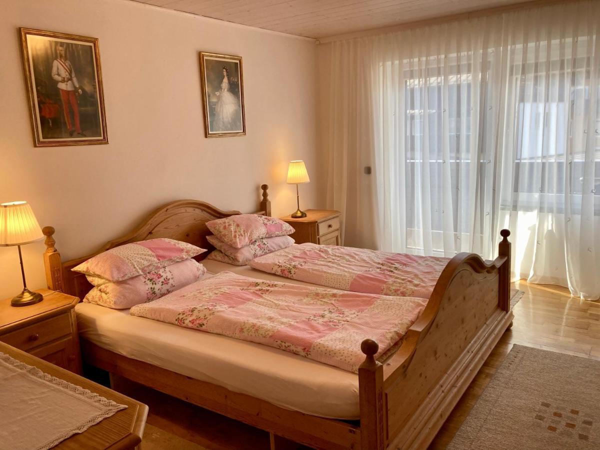 Cosy Apartment Bad Ischl In Quiet Residential Area - Newly Renovated Eksteriør billede