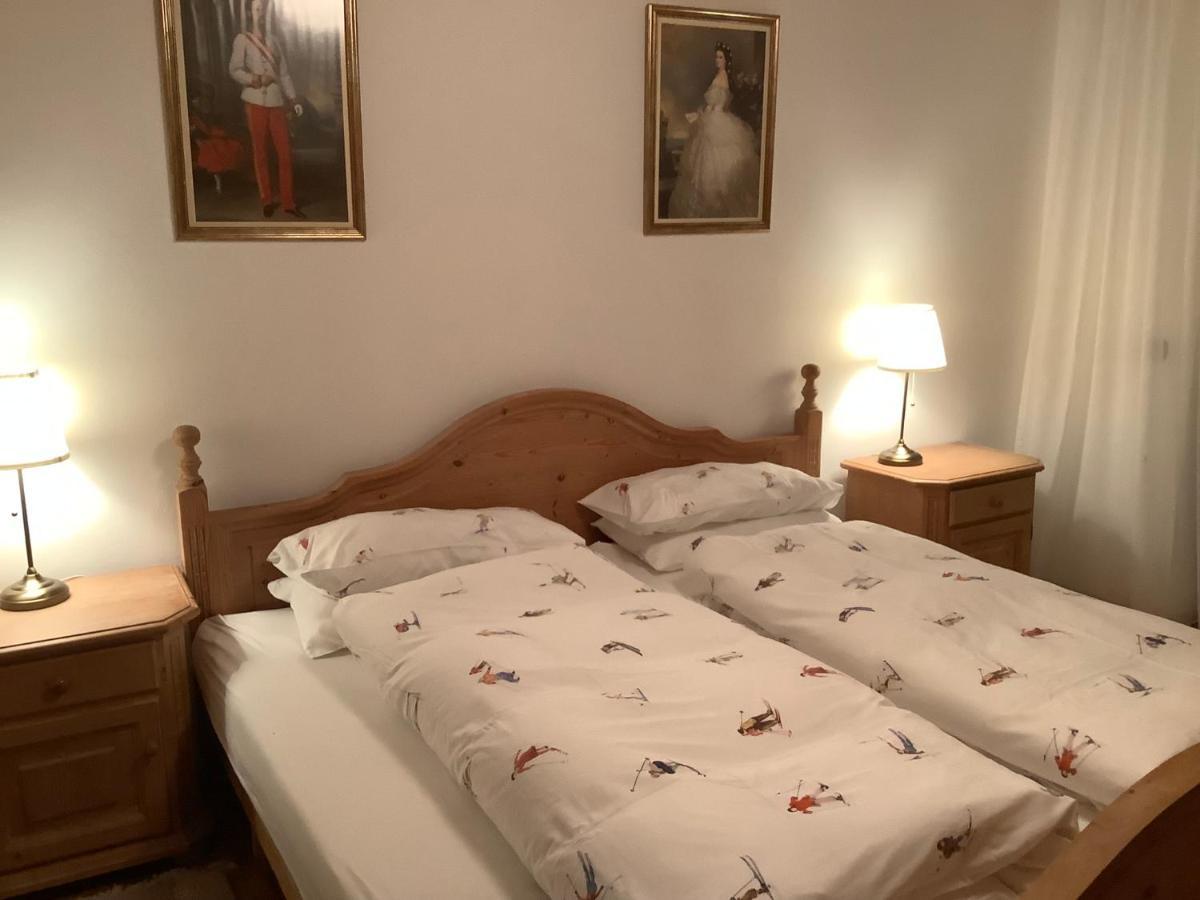Cosy Apartment Bad Ischl In Quiet Residential Area - Newly Renovated Eksteriør billede